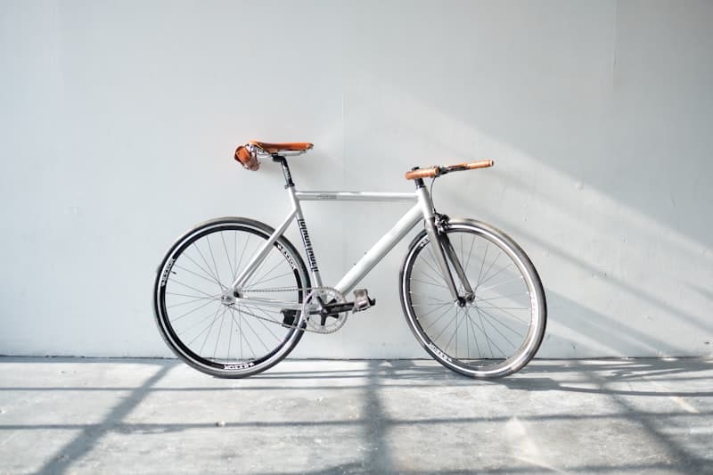 Comment entretenir son vélo électrique à Bruxelles : guide complet 2026
